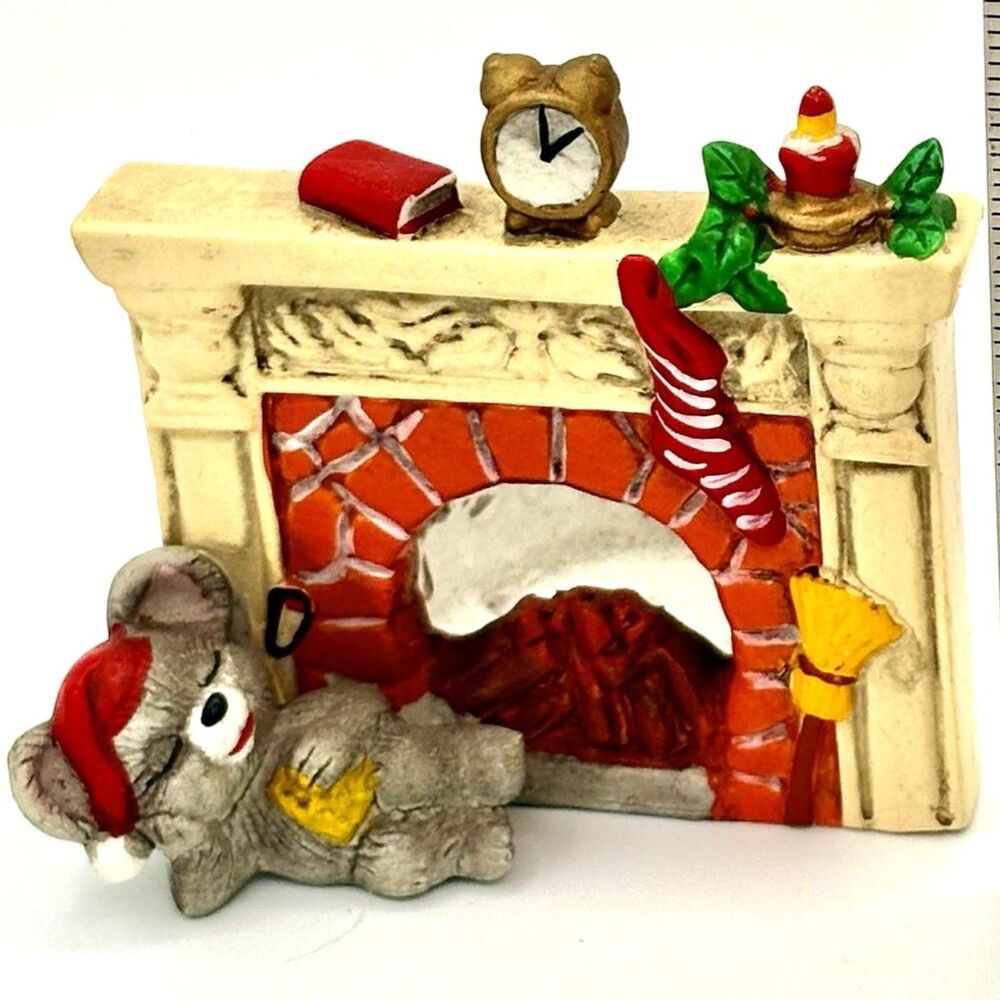 Vintage 1980s Night Before Christmas Mouse & Fireplace Ceramic Candle Holder